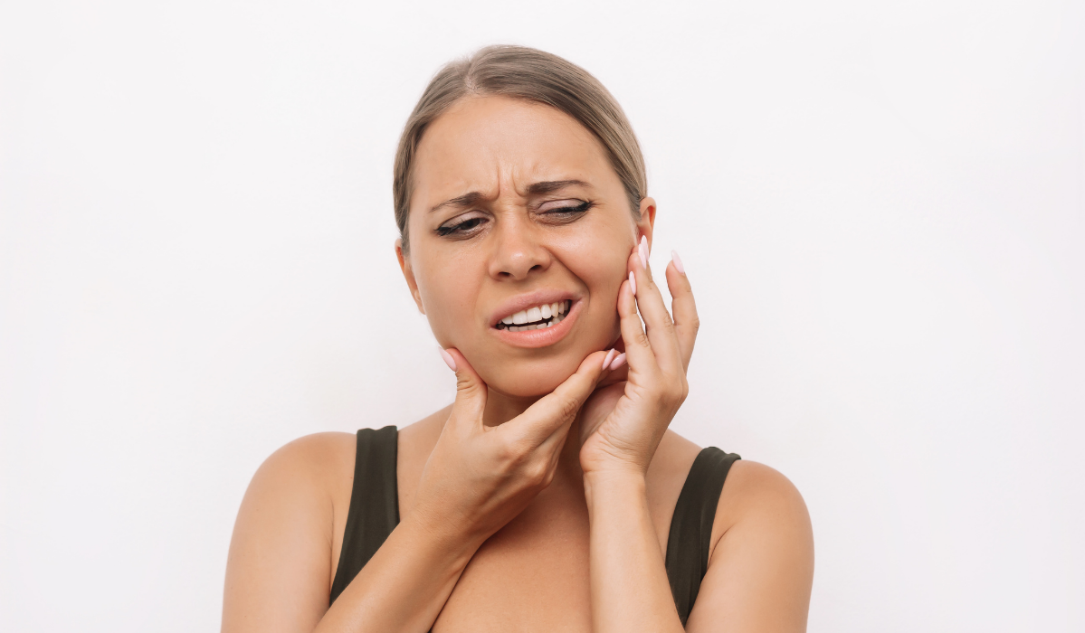 Emergency dentist at Lakeside Dental dec 2025 Emergency dentist at Lakeside Dental treating sports-related dental injury with proper protocols